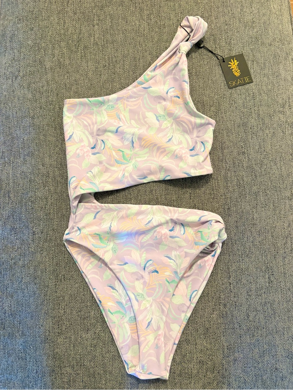 SKATIE Nicole One Piece in Mariposa Lavender Tropical Print NWT XS